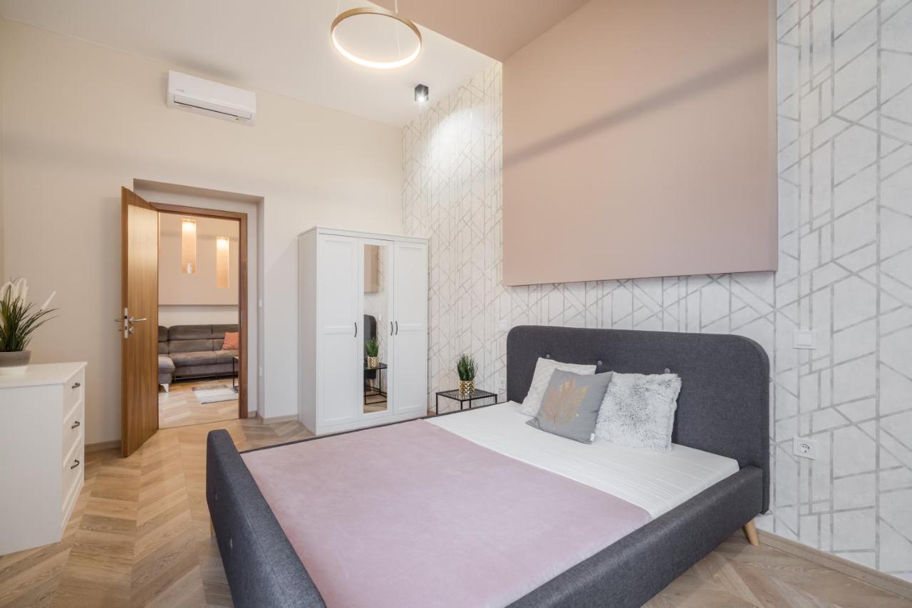 Appartement Amora Homes 3 Bedrooms Bright Flat In The Heart Of The -free Parking Need Reservation