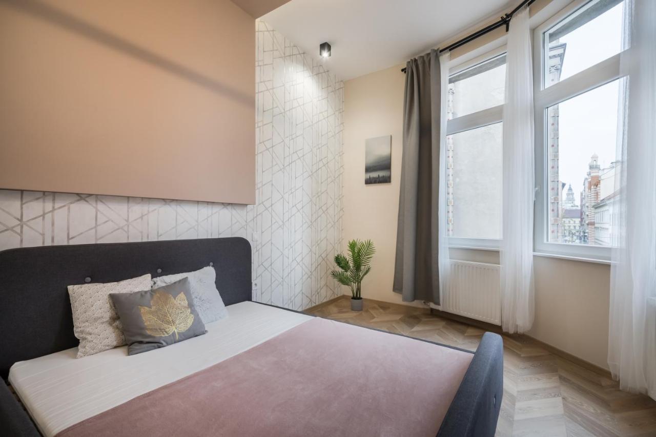 Apartman Amora Homes 3 Bedrooms Bright Flat In The Heart Of The -free Parking Need Reservation Budapest