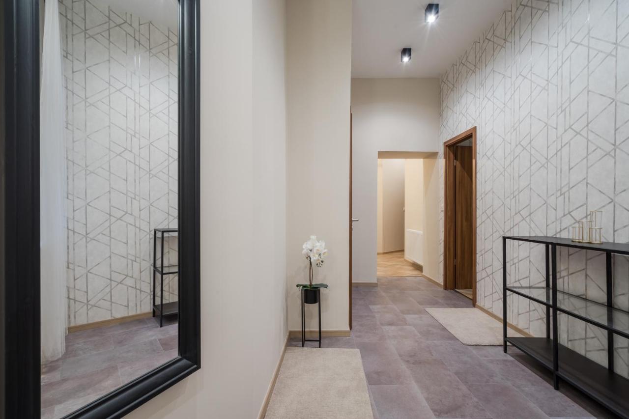 Apartamento Amora Homes 3 Bedrooms Bright Flat In The Heart Of The -free Parking Need Reservation Budapest